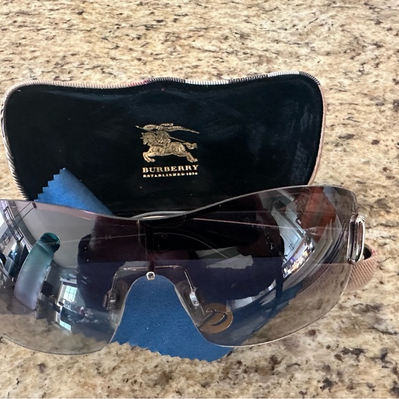 Burberry Sunglasses with Case - Picture 4 of 13